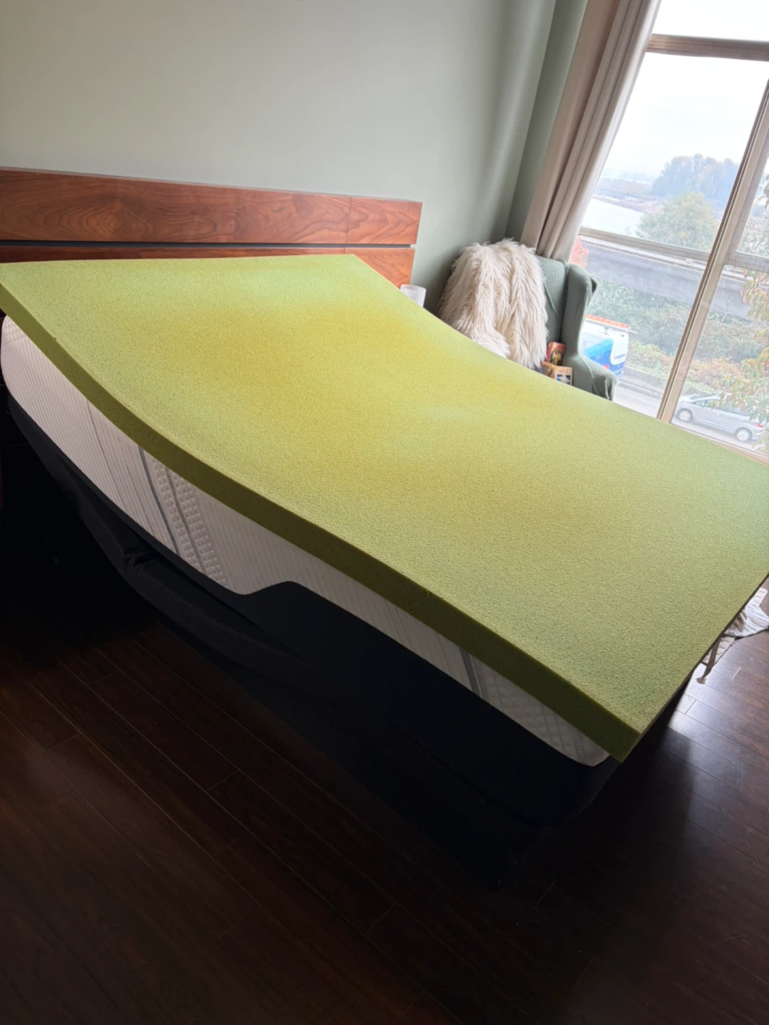 Queen Adjustable bed frame with Tempur-Pedic mattress - photo 5