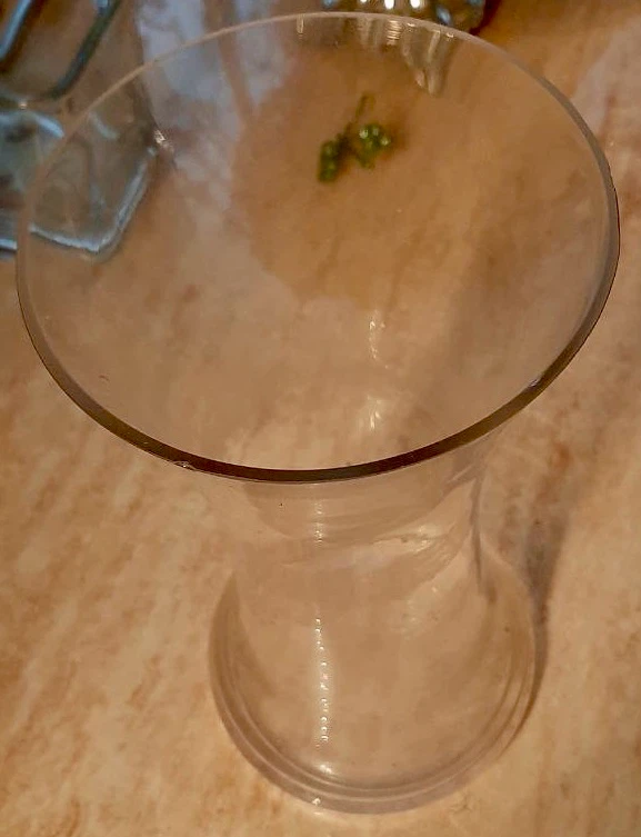Clear Glass Vase - photo 2