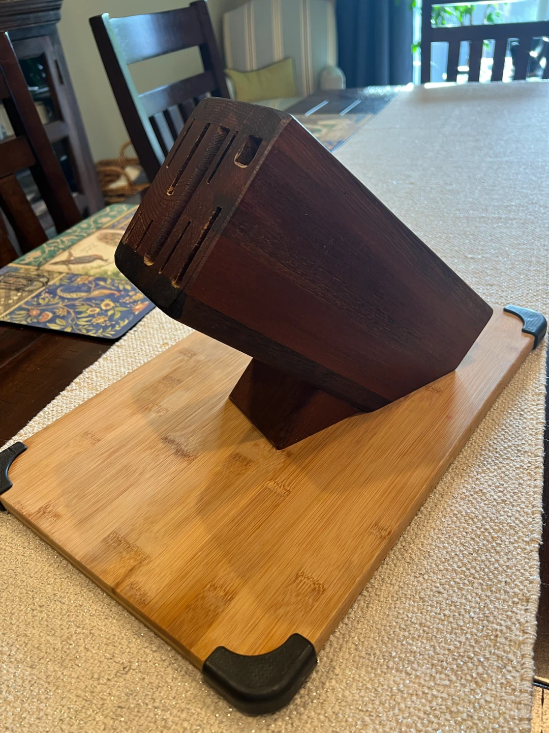 Solid Wood Knife Block & Master Chef Cutting Board