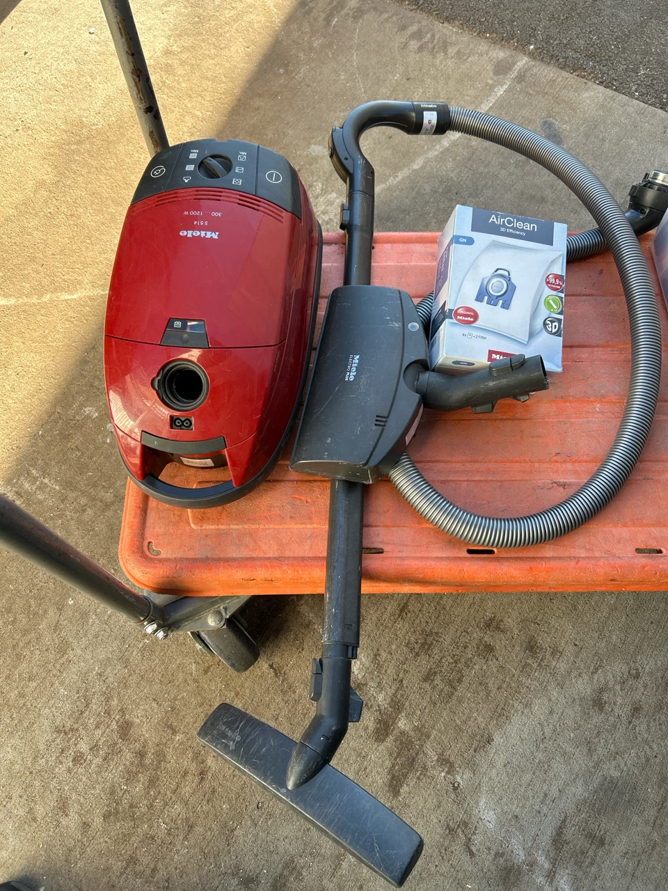 Miele S514 Vacuum Cleaner - photo 2