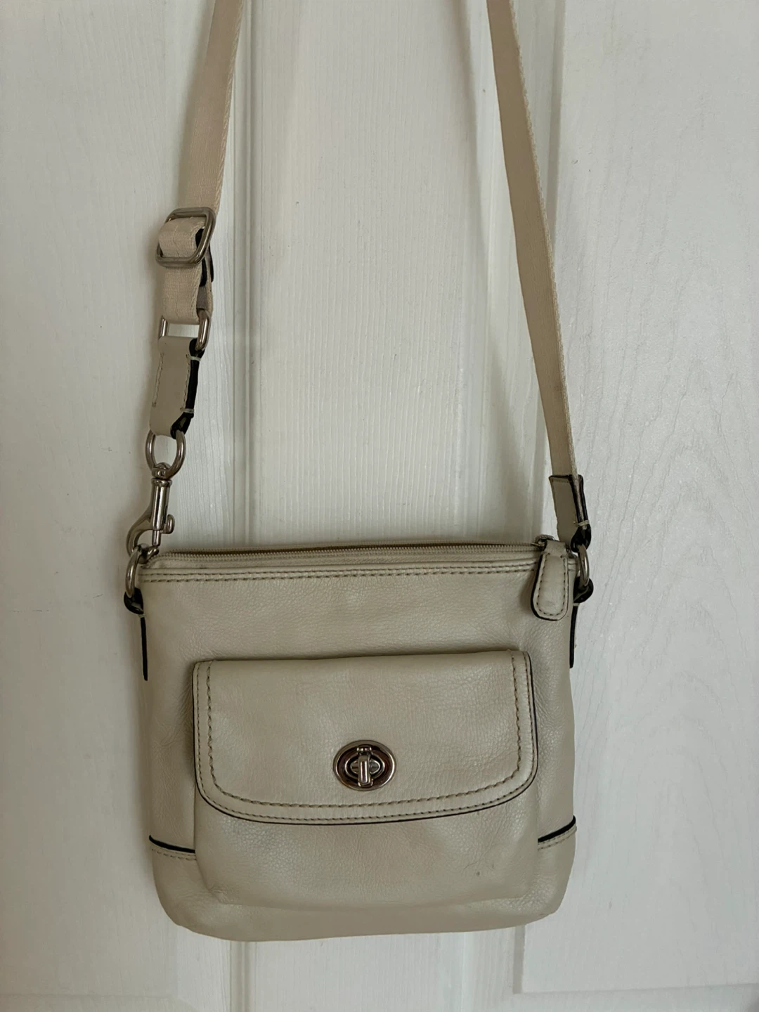Cream Leather Crossbody Purse