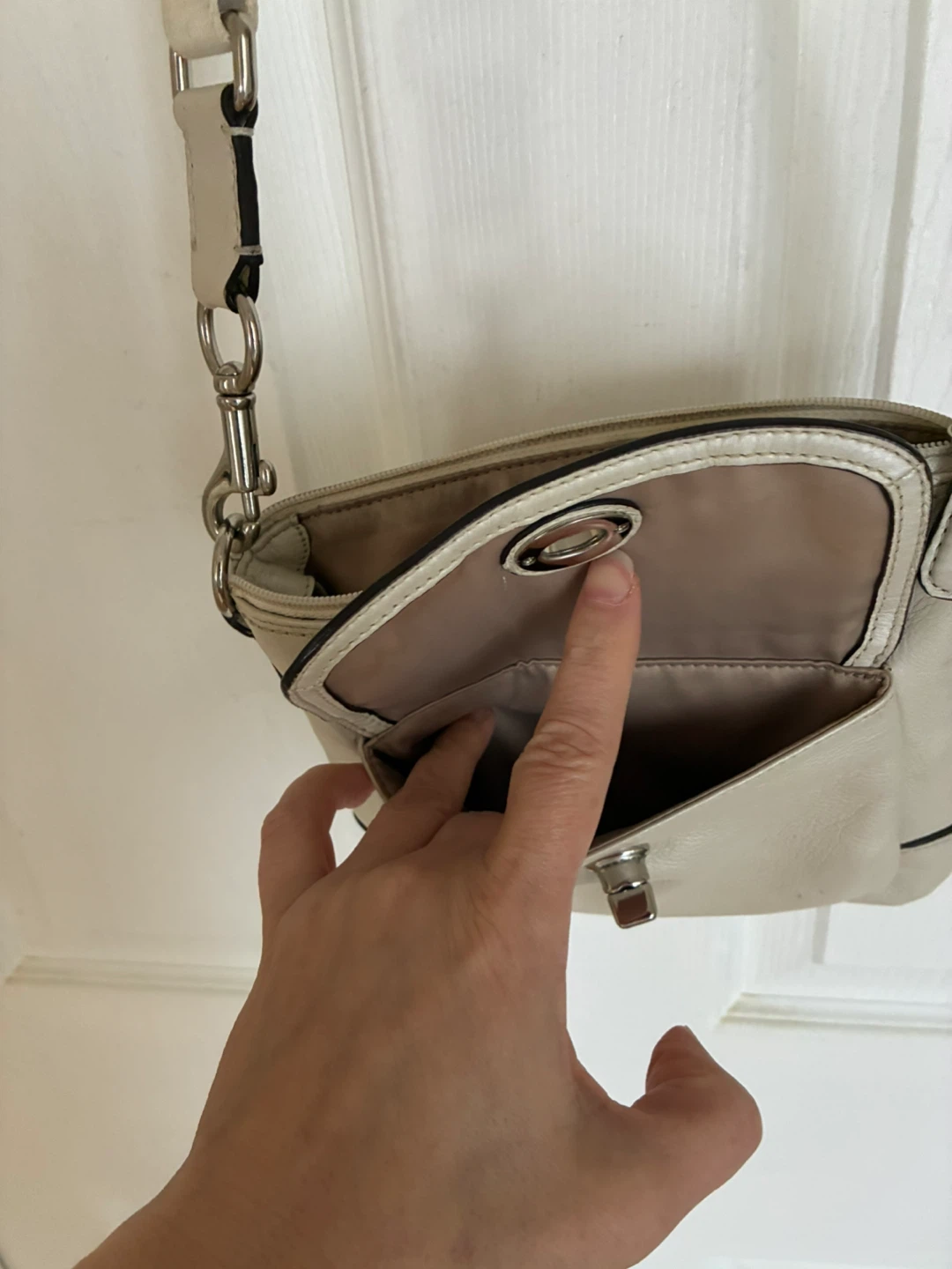 Cream Leather Crossbody Purse - photo 5