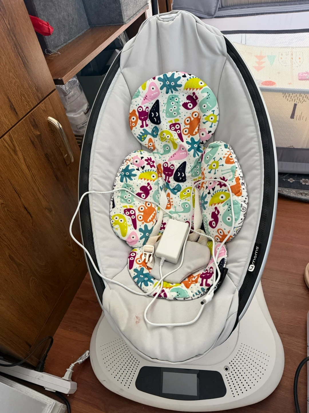 4moms mamaRoo Multi-Motion Baby Swing