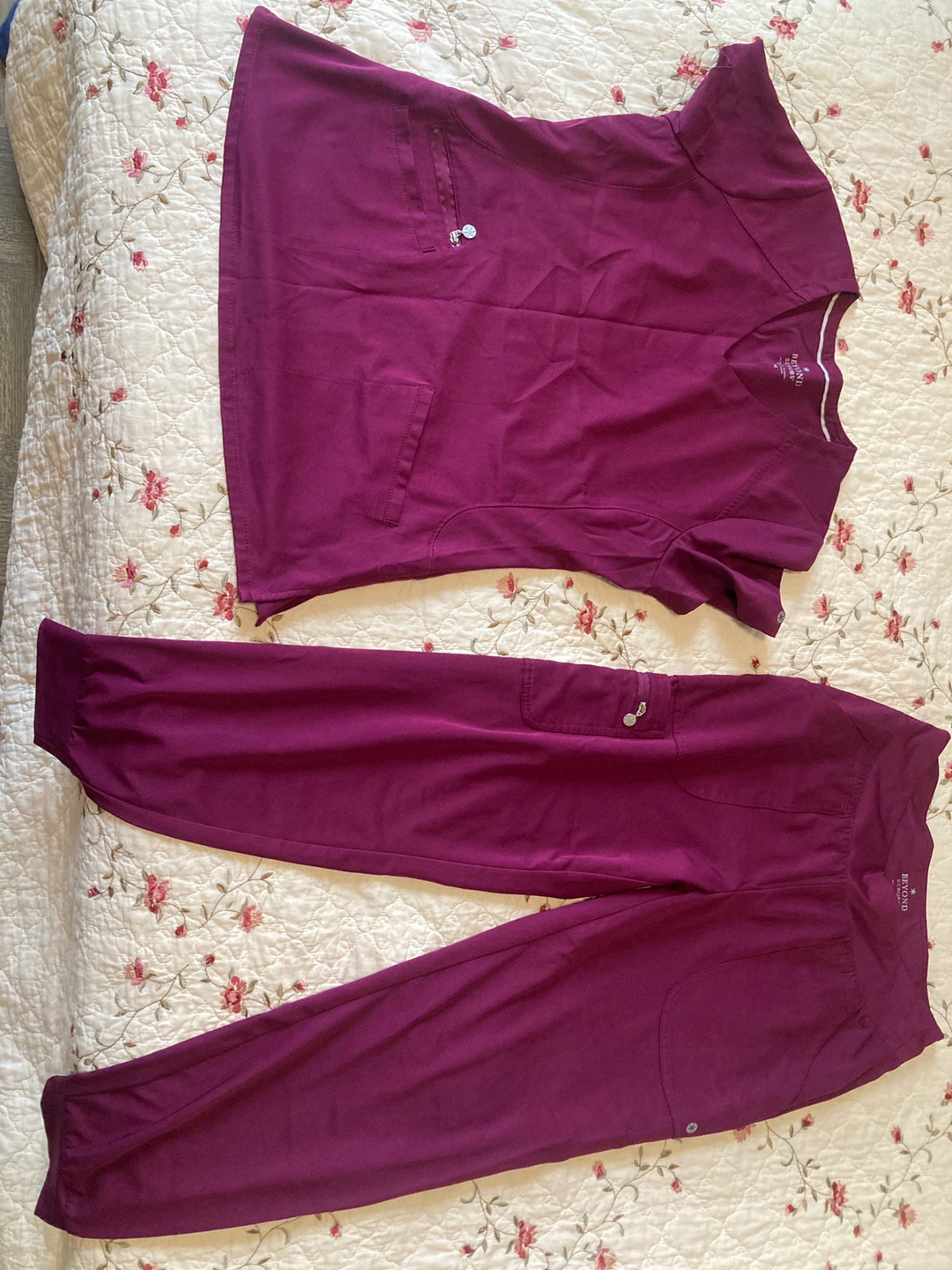 Beyond Scrubs Uniform Set - Medium - Purple