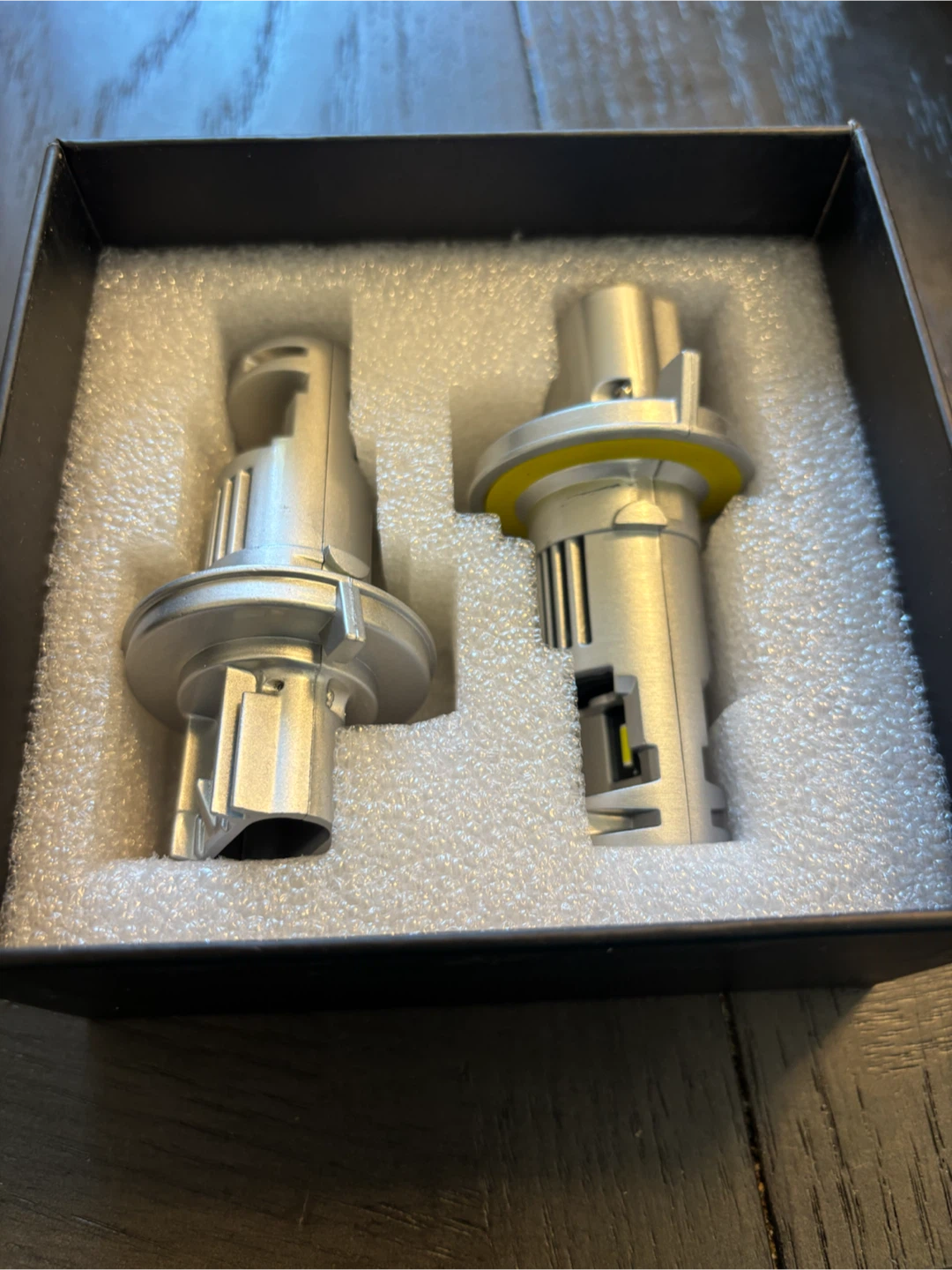 AUXITO LED Automotive Light - photo 2