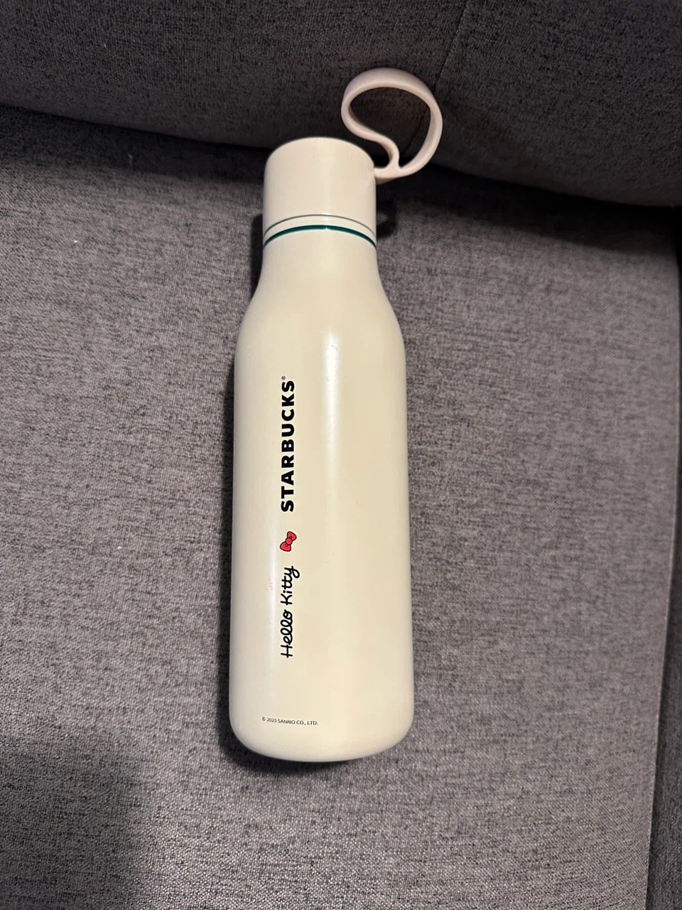 Starbucks x Hello Kitty Water Bottle - photo 4