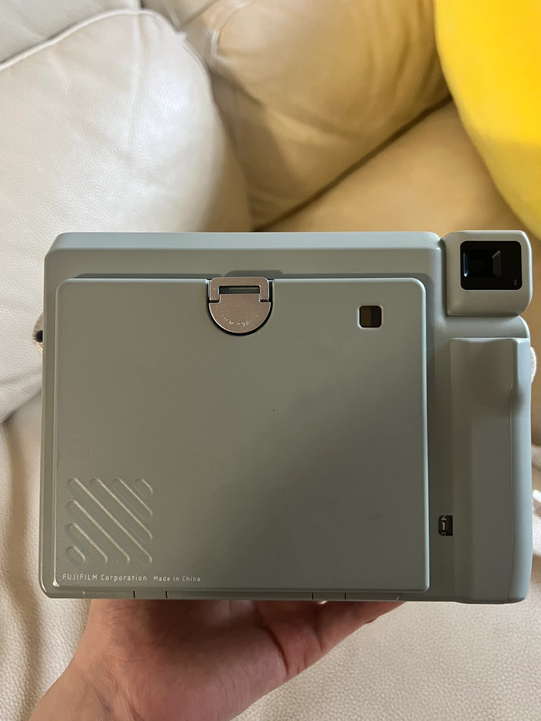 Fujifilm Instax Wide 400 Instant Camera - photo 4
