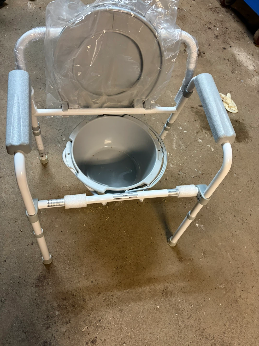 Guardian Bedside Commode G1-200X4