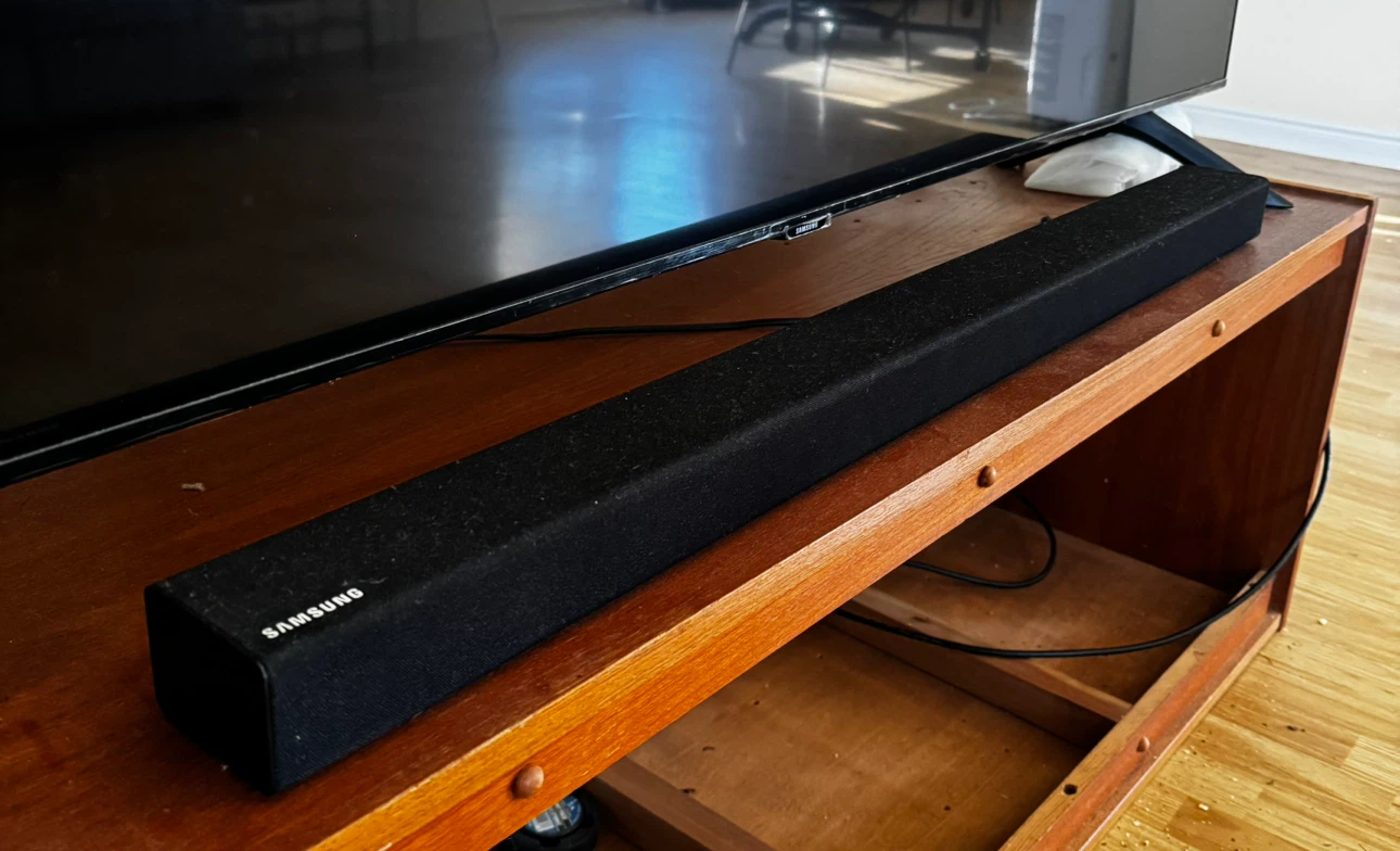 Samsung Soundbar with subwoofer