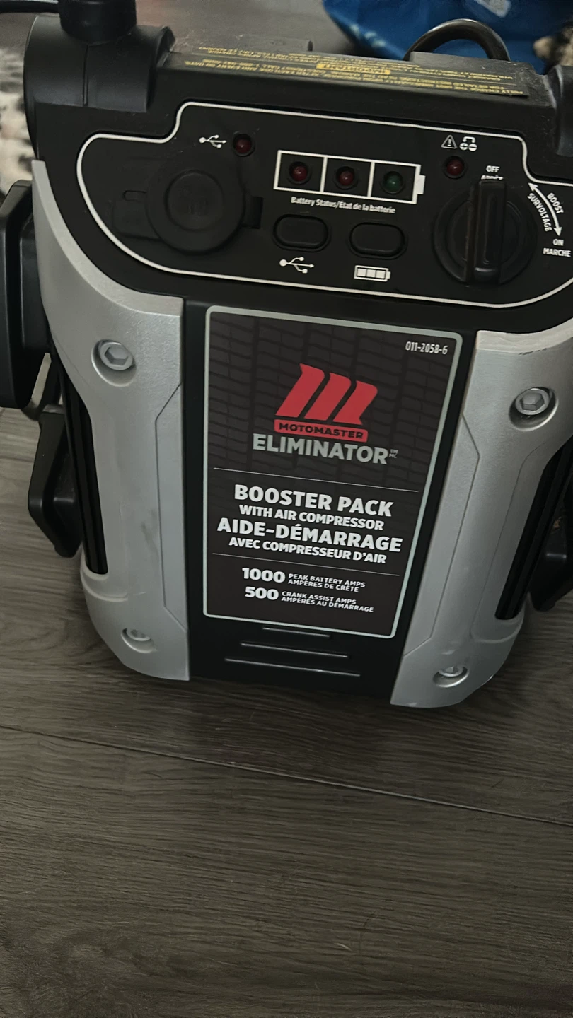 MotoMaster Eliminator Booster Pack with Air Compressor