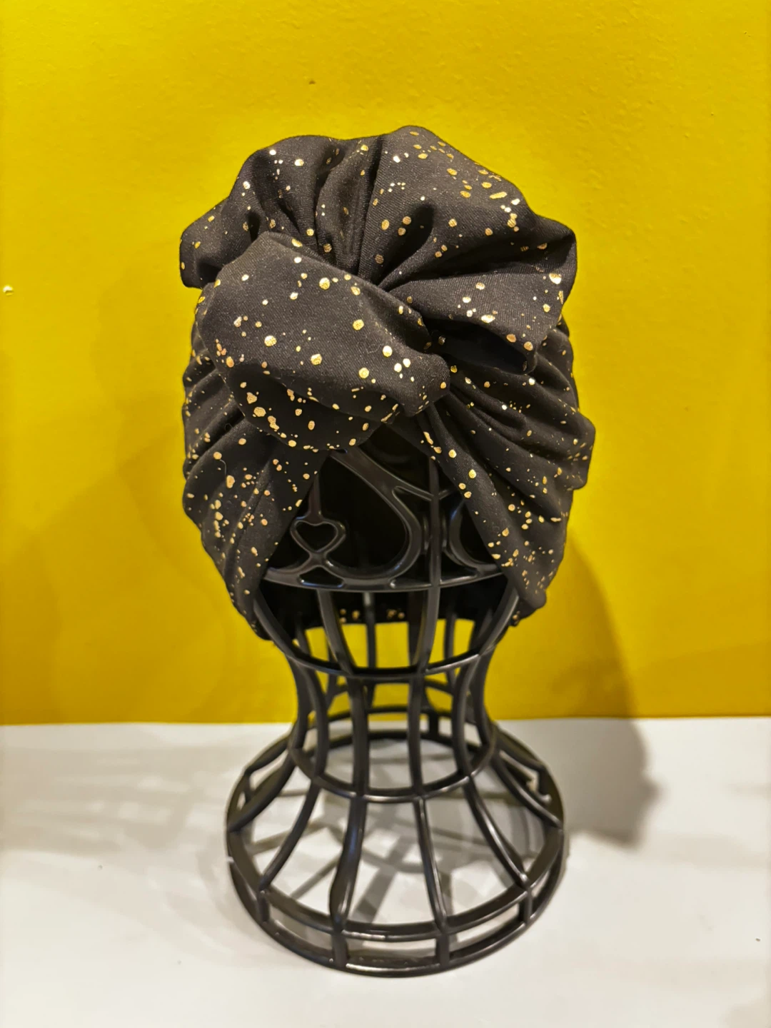 Black and Gold Splatter Print Turban Hat - photo 5