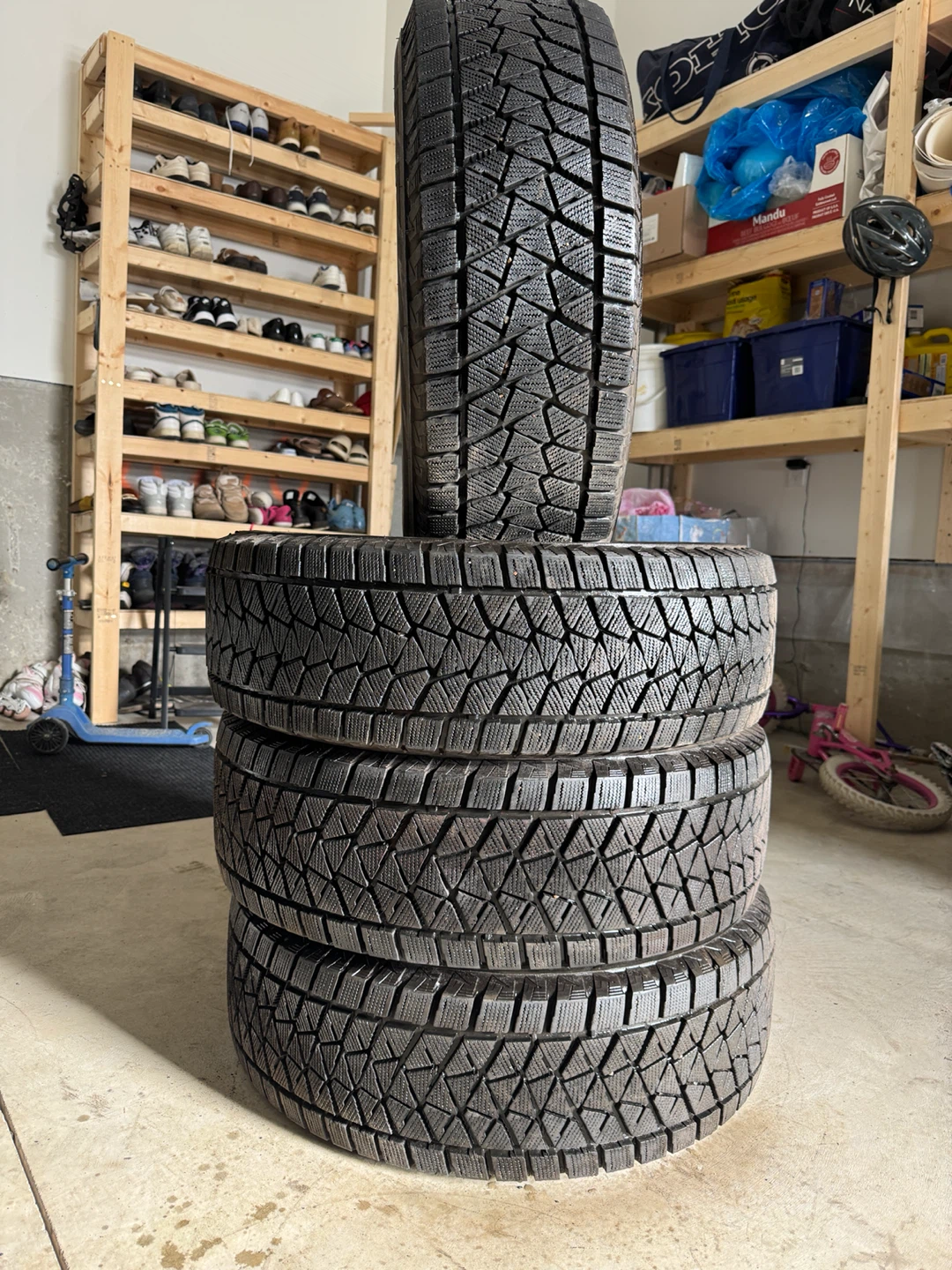 265/70R17 Bridgestone Blizzak Set of 4 - 96% Tread (dot 2025) - photo 2