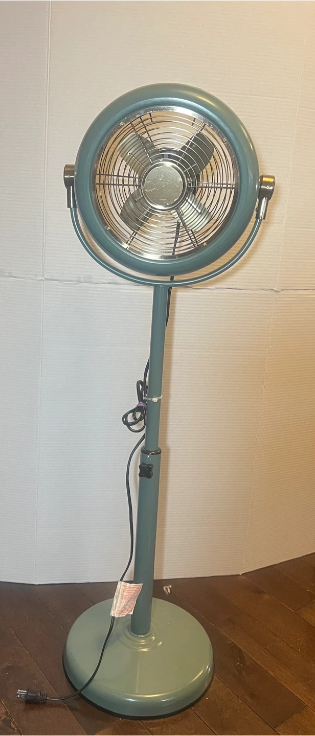 Retro Style Metal Pedestal Fan