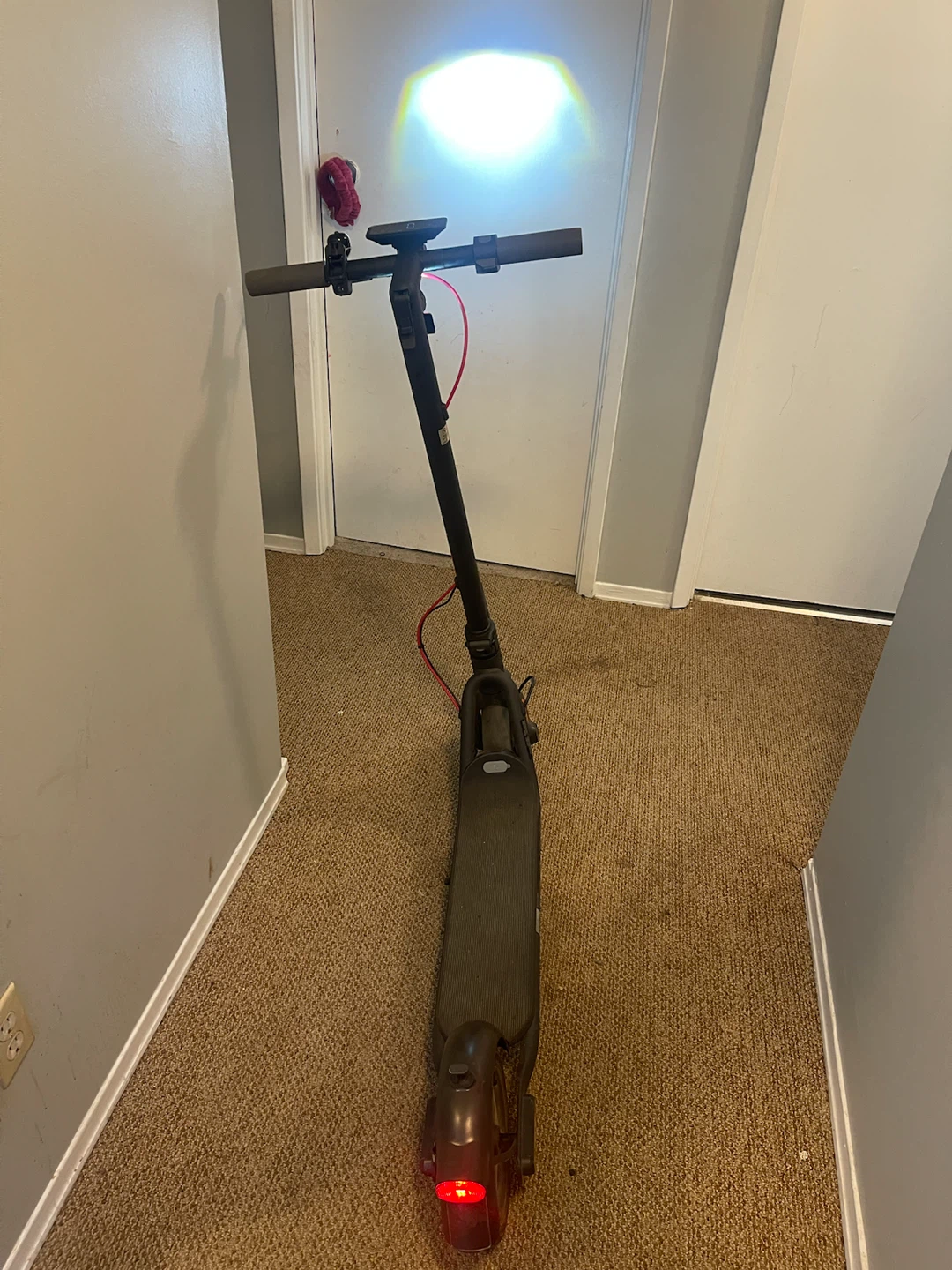 NAVEE v25 Electric Scooter - photo 3