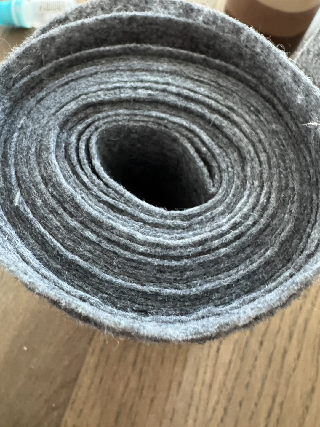 Jewelry scratch-resistant mat