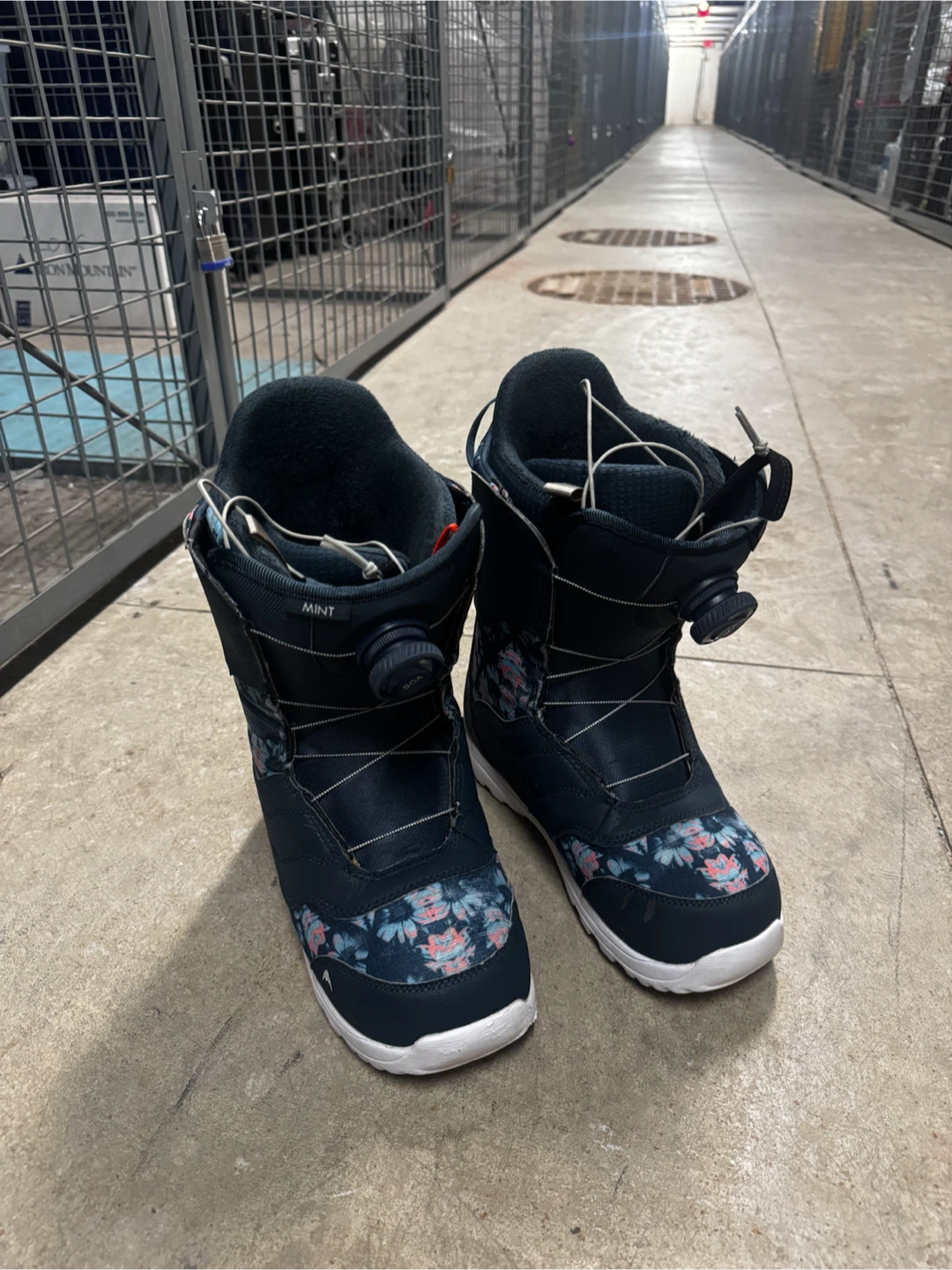 Burton Snowboard Boots W8