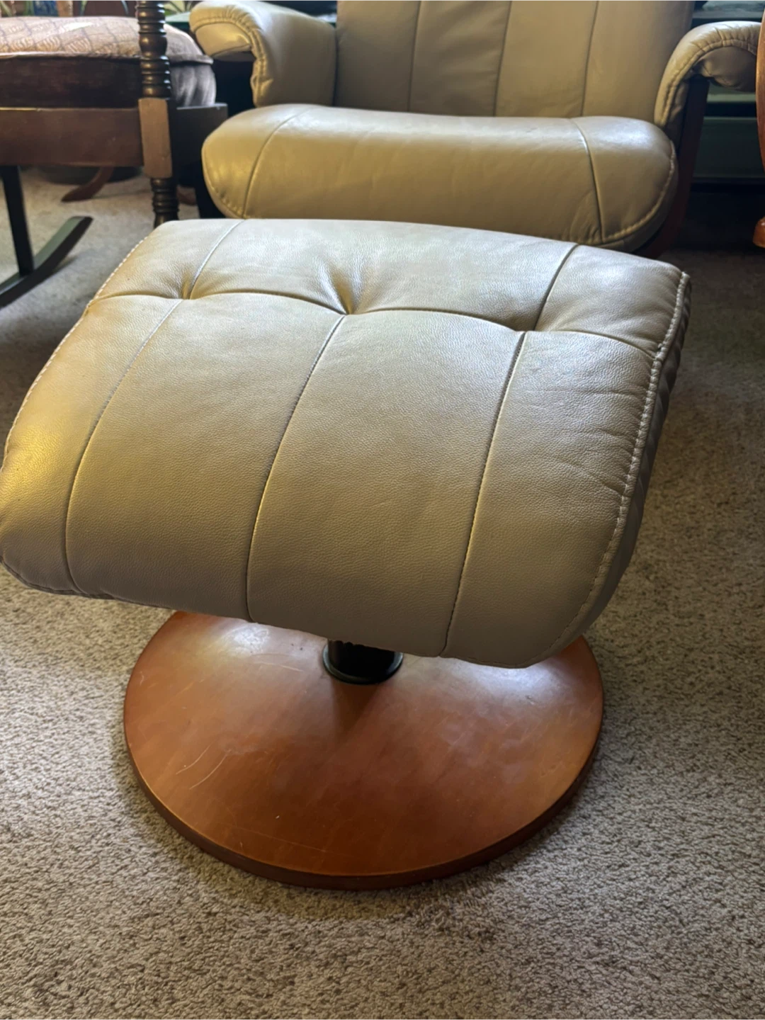 Tan Leather Recliner with Ottoman - photo 3