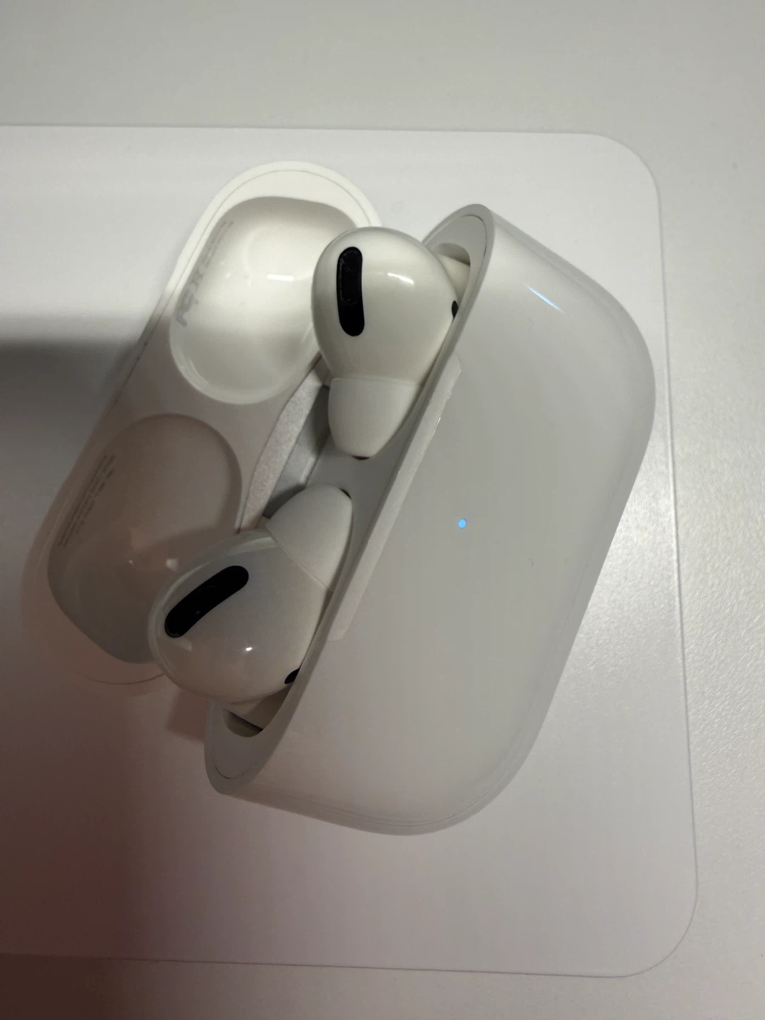 Apple AirPods Pro - photo 3