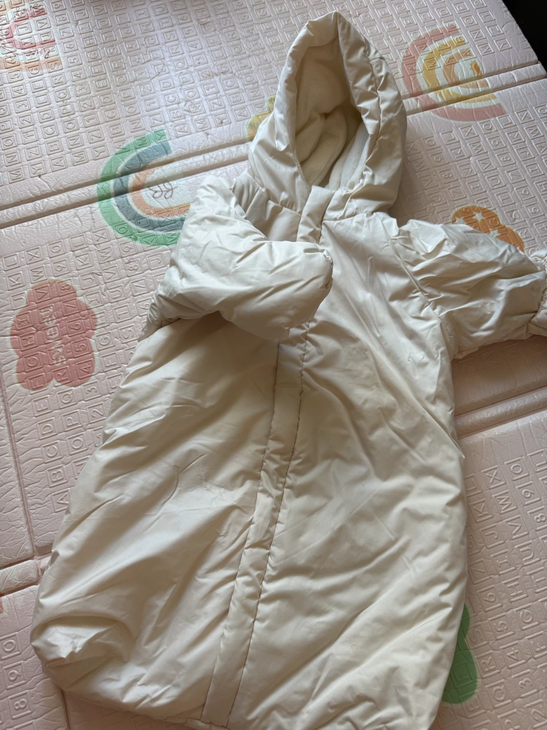 Newborn  swaddle wrap 0-3 - photo 2