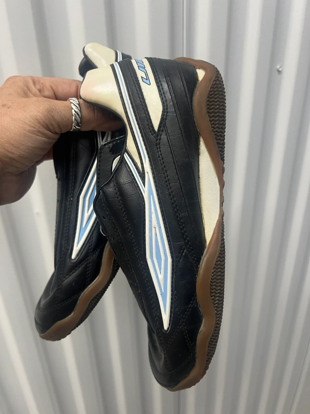 Umbro Antera Indoor Soccer Shoes Black - photo 2