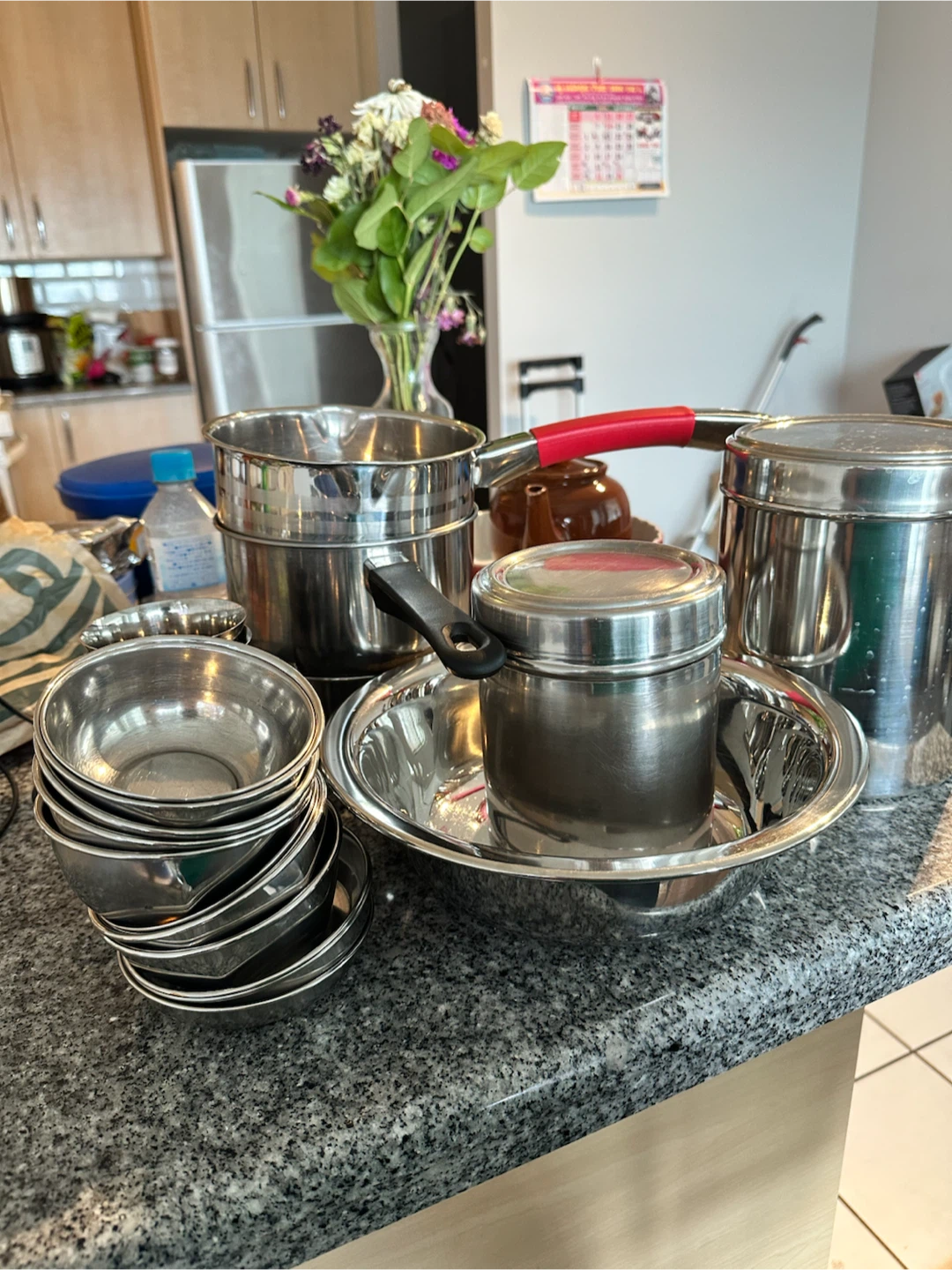Assorted Stainless Steel 22 Piece Kitchenware Set
