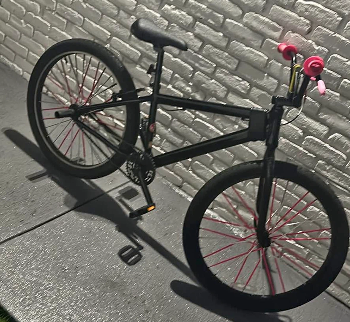 26 inch blocks flyer pink and black (trades or money) - photo 2