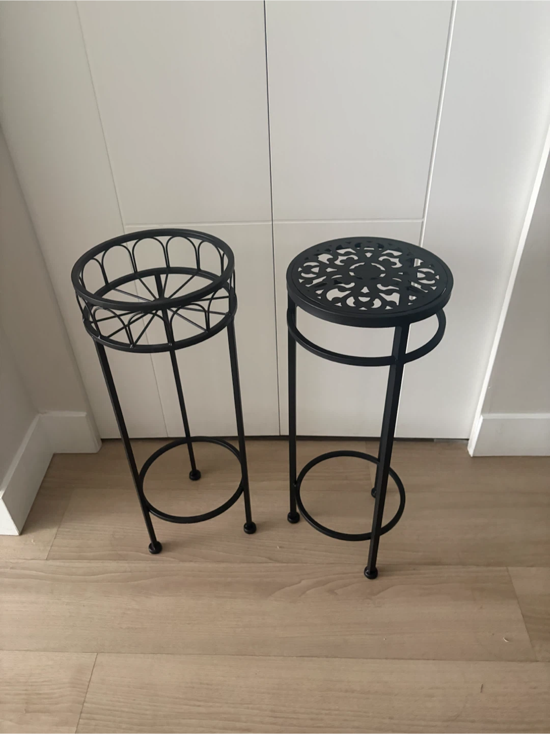 Set of two metal plant stands