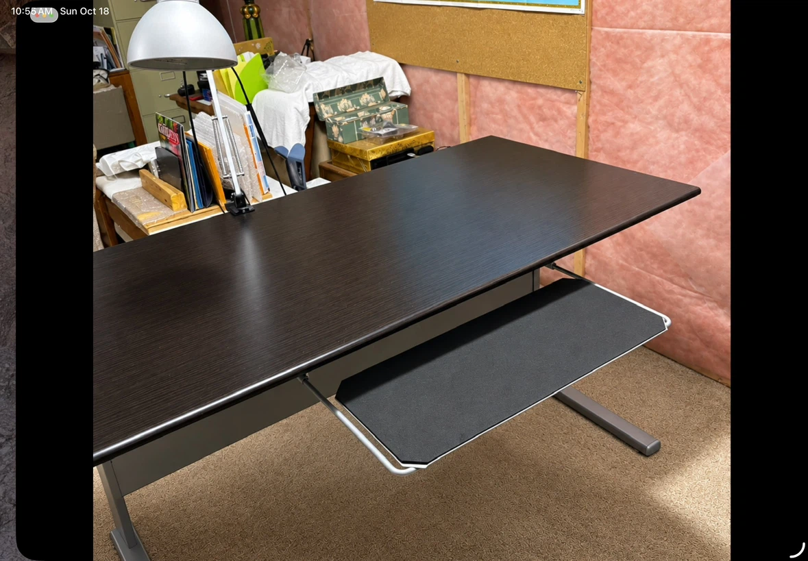 Super solid metal office desk with adjustable swing lamp