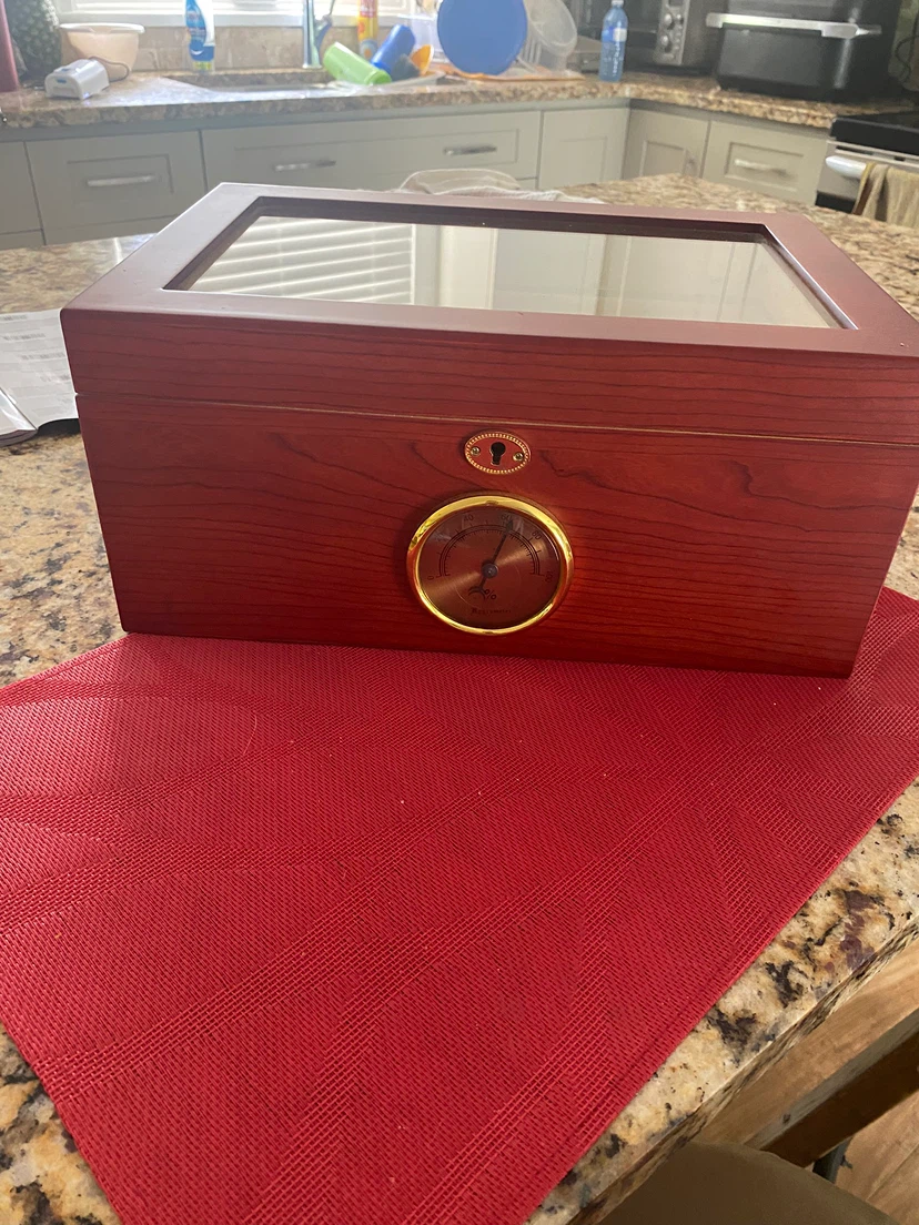 Wooden Cigar Humidor with Hygrometer