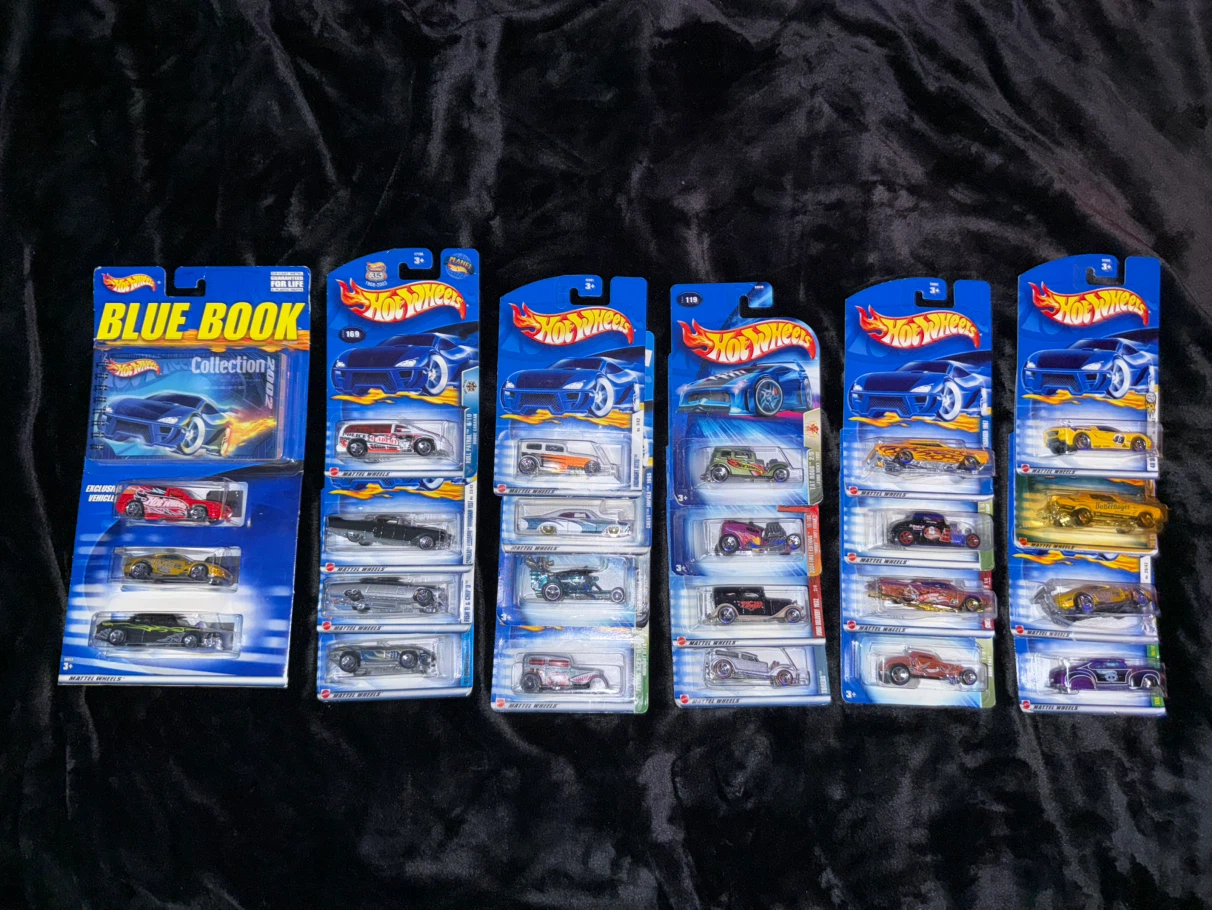 Collection of 20+ Hot Wheels Die-cast Cars - photo 2