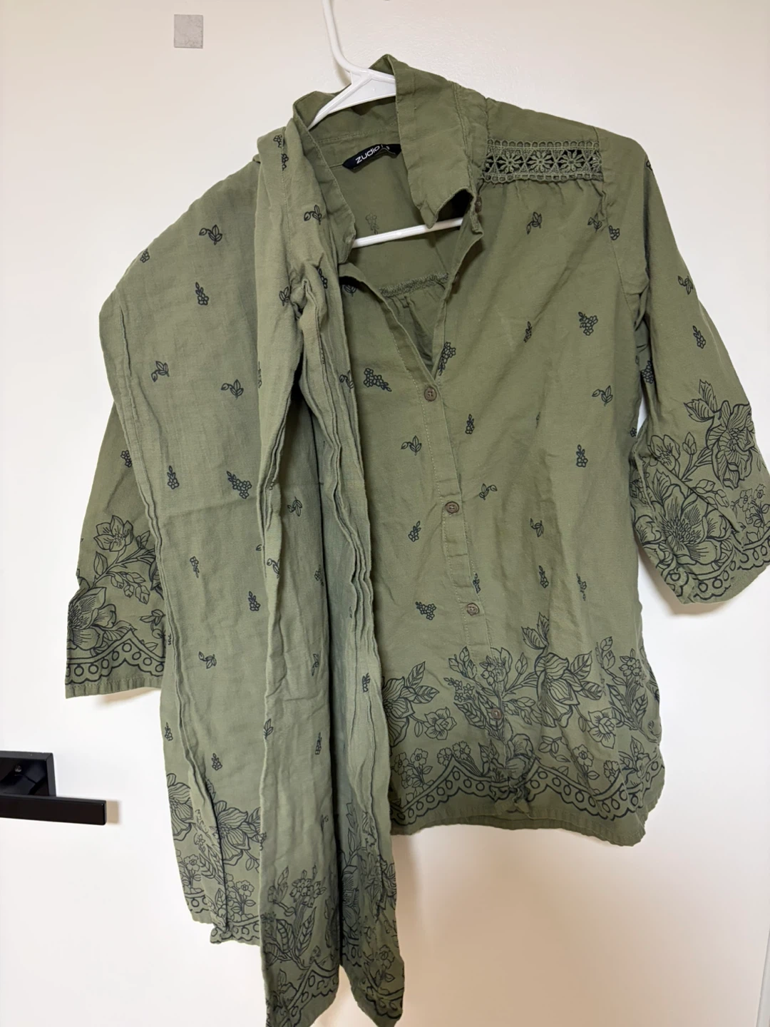 Assorted Women's Clothing Bundle - photo 5