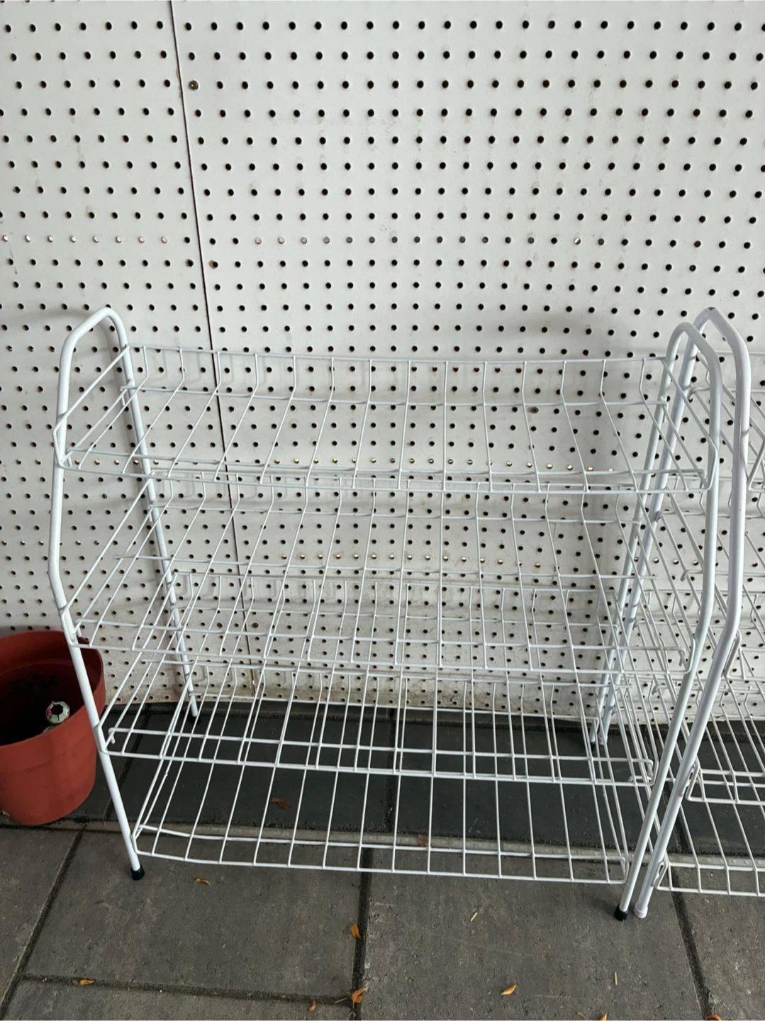 Two White Wire Shoe Racks - photo 3