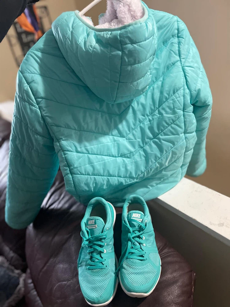 Eddie Bauer Jacket and Nike Shoes Set - photo 2