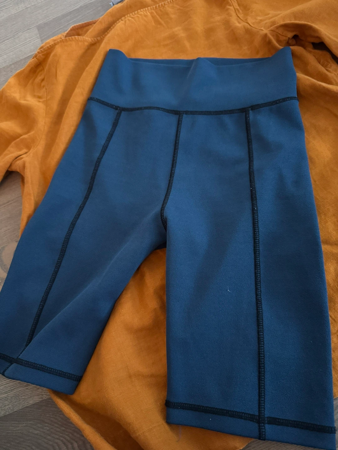 Designer’s Blue athletic biker shorts - photo 2