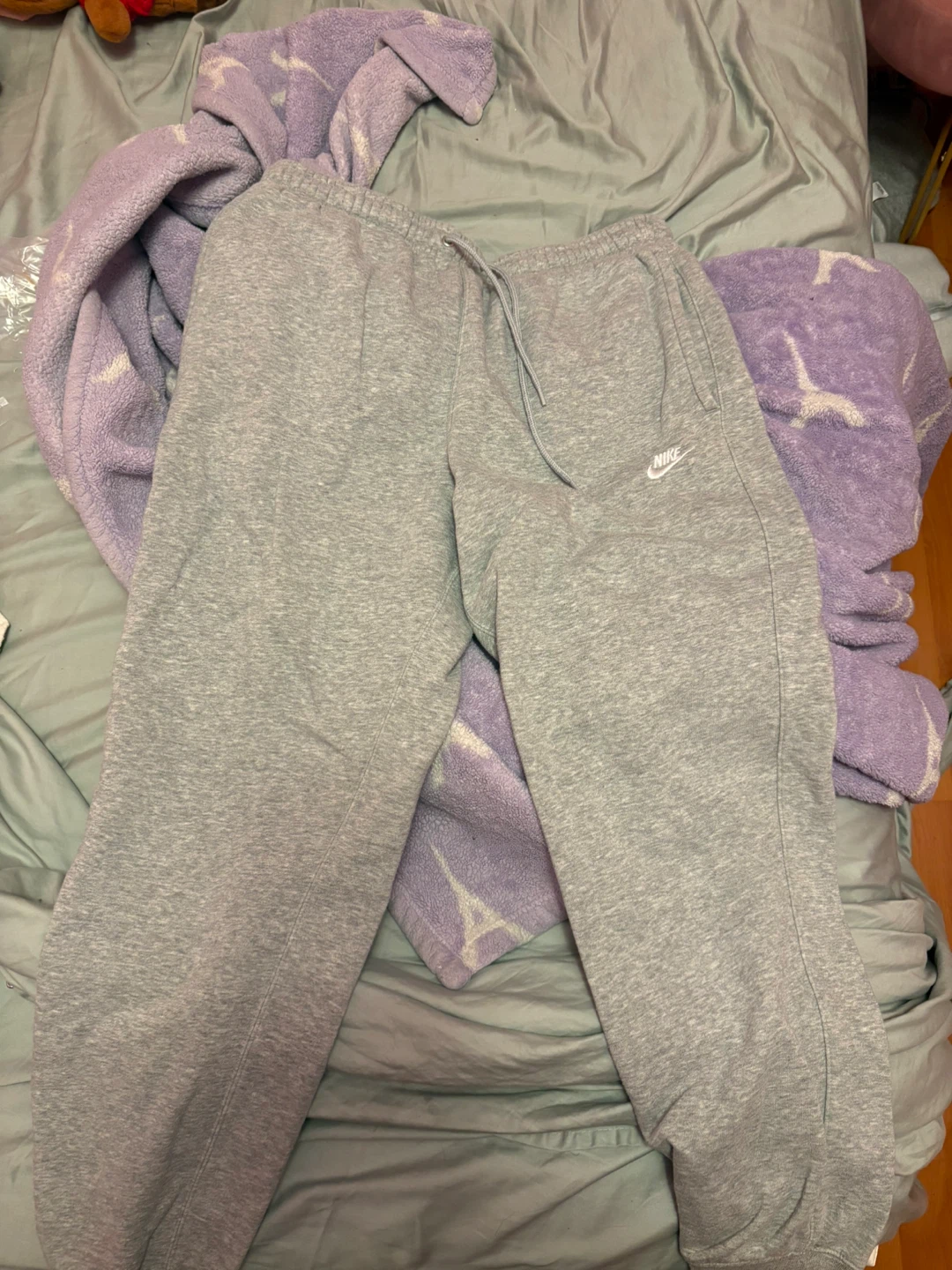Nike Grey Sweatpants - Medium