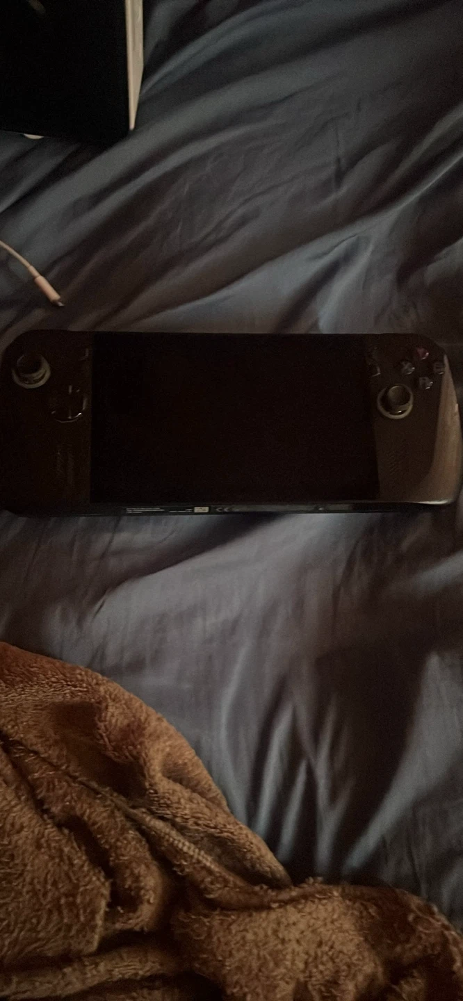 🔥 ASUS ROG ALLY HANDHELD GAMING PC + CHARGER — $700 CAD OBO 🔥