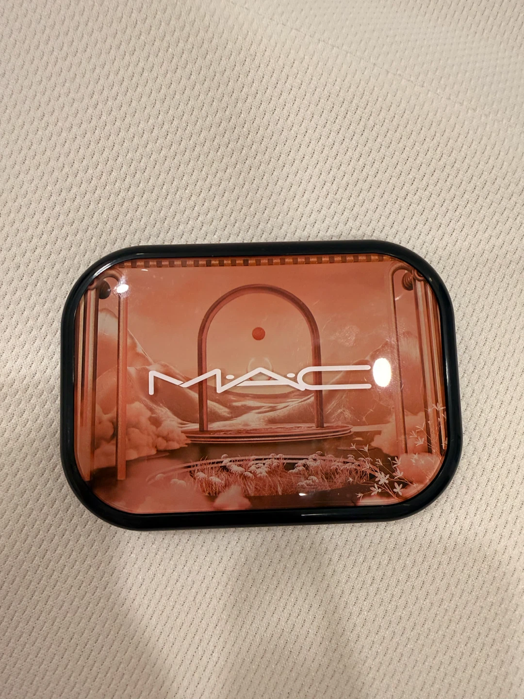 MAC Connect In Colour Eye Shadow Palette - Embedded in Burgundy - photo 2