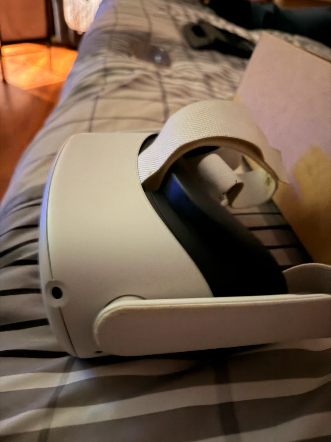 Oculus Quest 2 VR Headset - photo 2