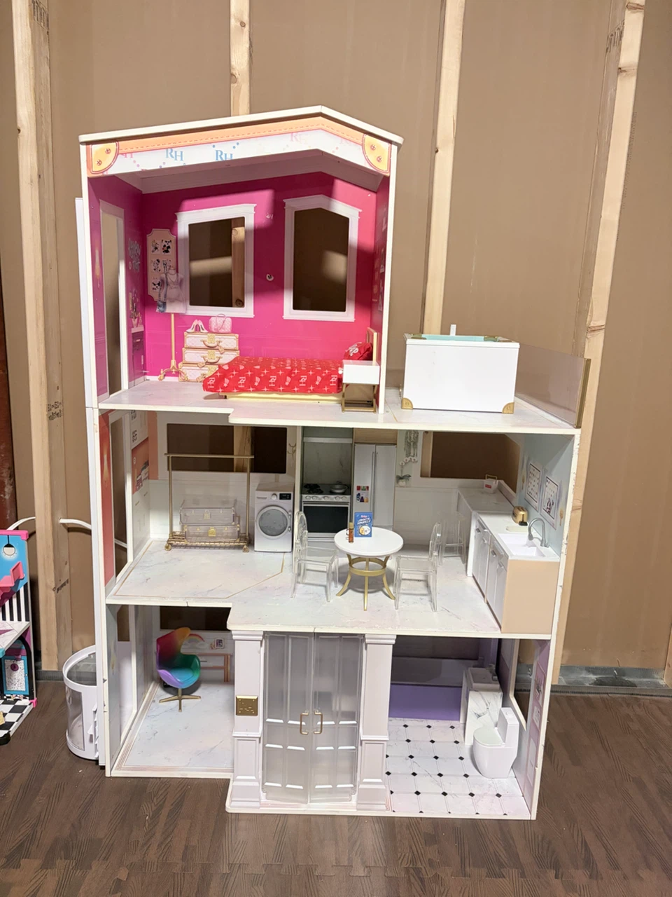 Rainbow High Fashion Dollhouse