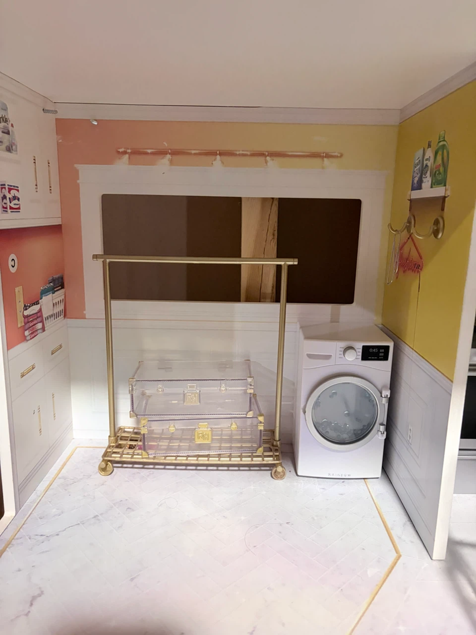 Rainbow High Fashion Dollhouse - photo 5