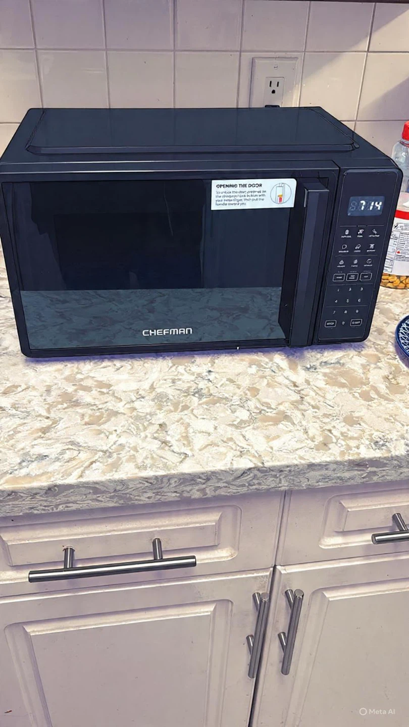Chefman Countertop Microwave 0.7 Cu. Ft. - photo 2