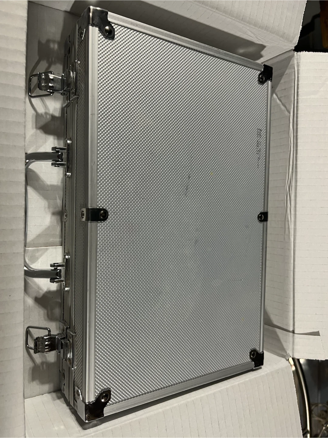 Poker Chip Set in Aluminum Case - photo 2