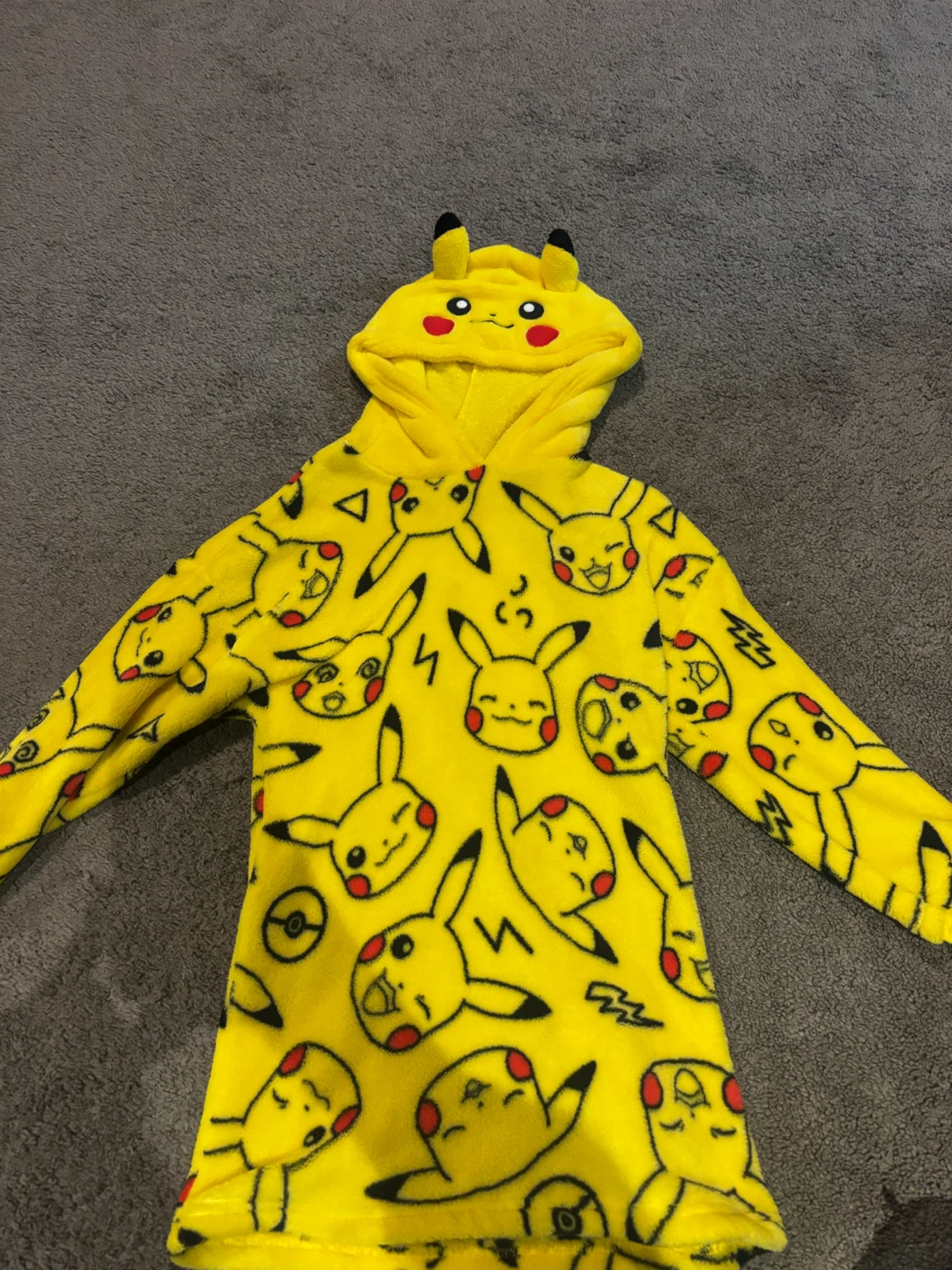Pokémon Pikachu Plush Robe