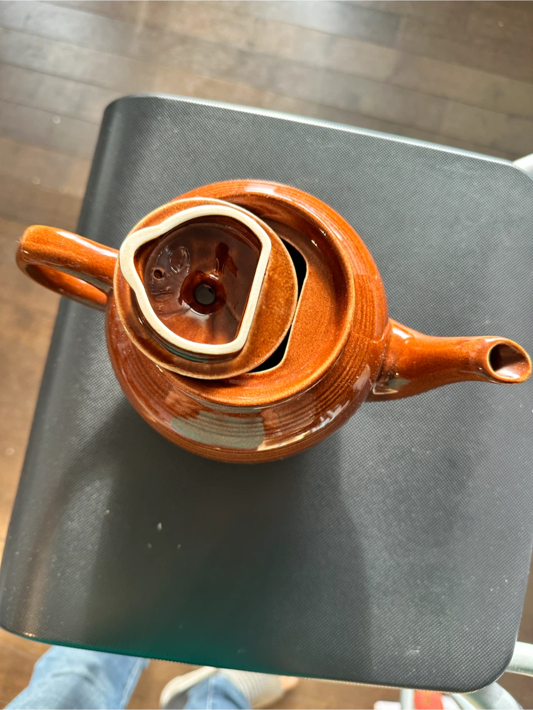 Brown Ceramic Teapot with lockable lid - photo 2