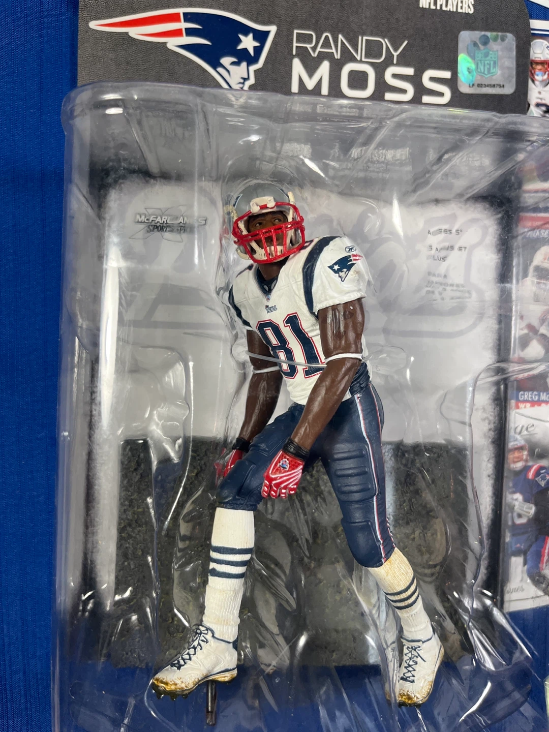 🏈 NEW ENGLAND PATRIOTS LOT - Randy Moss Figure + Free Cards! 🏈 - photo 2