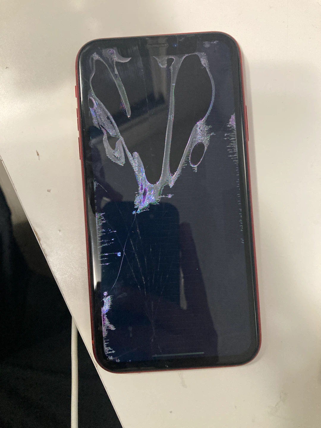 Red Apple iPhone XR - photo 2