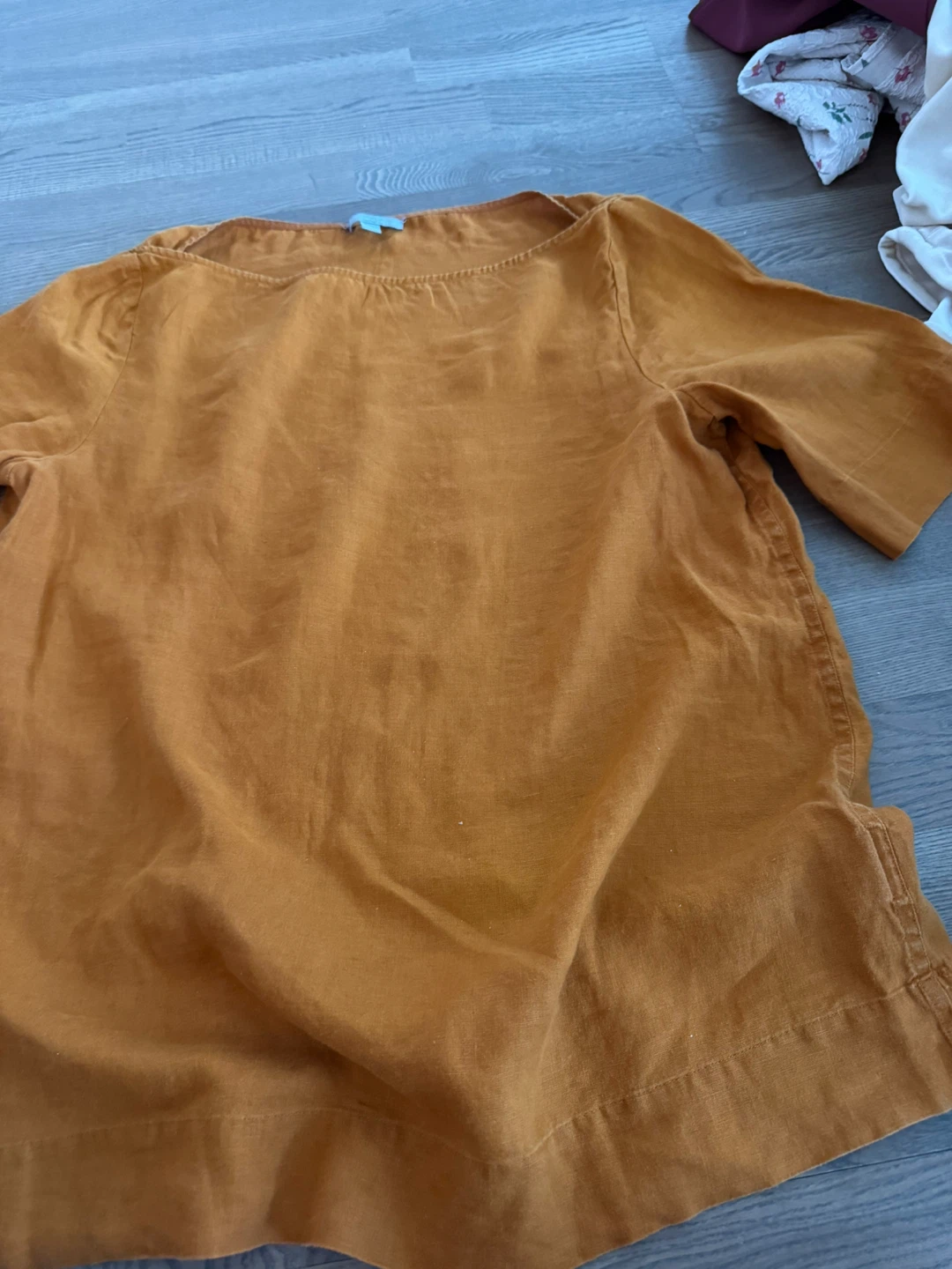 Designer’s COS linen blend top