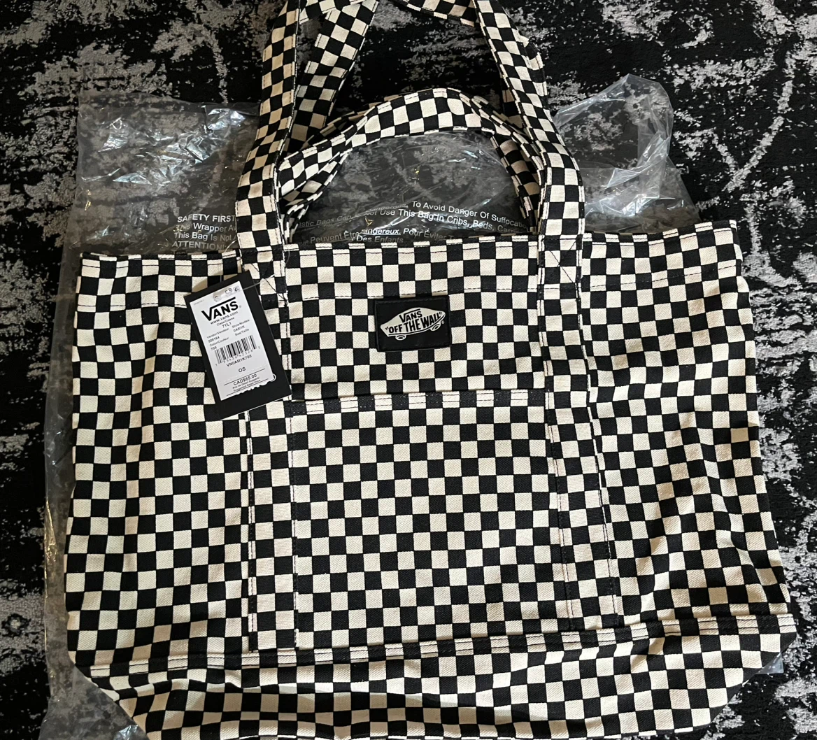 Vans Tell All Zip Tote Bag