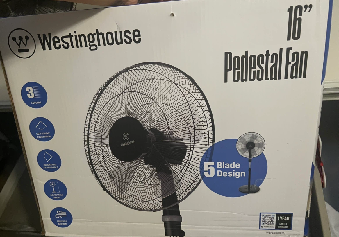two 16-inch Fan one is ne another is used a little 20$ for both - photo 2