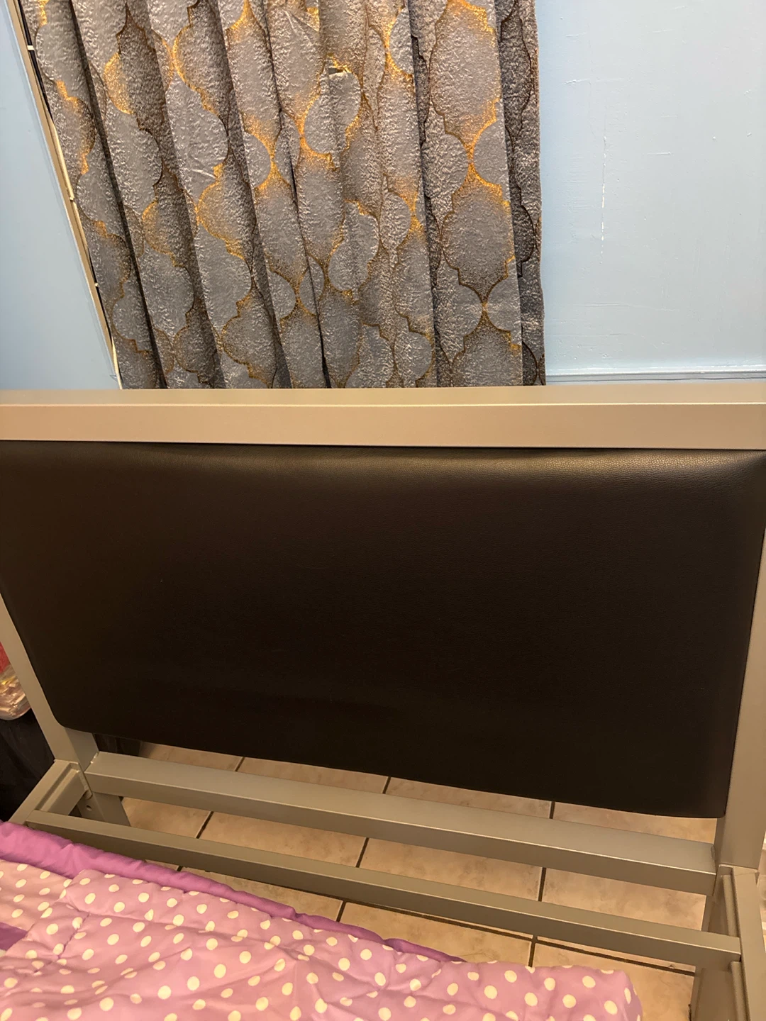 Twin size metal bed frame with headboard - photo 4